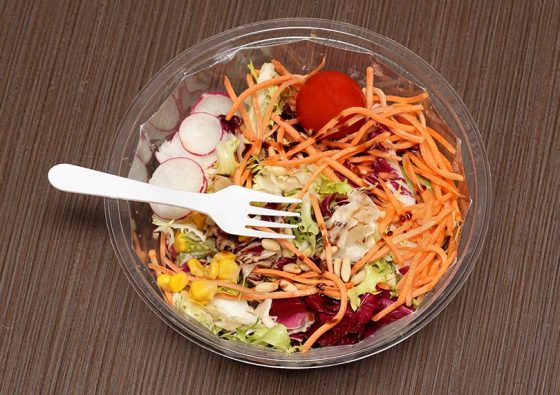Composants toxiques dans les plastiques á usage alimentaire